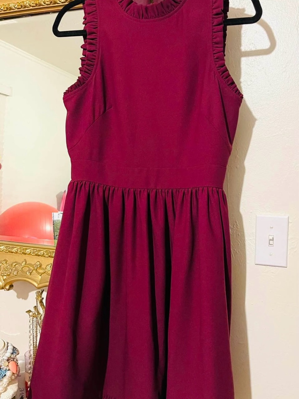Kate Spade New York Women's 4 Burgundy Solid High Neck Sleeveless Zip Pockets